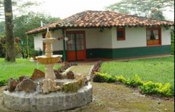 Cabana con jardin Fuente hostalcomfenalcoquindio com